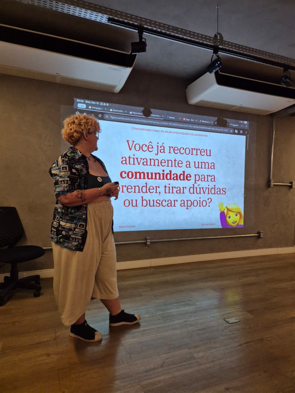 Palestra perguntando se a pessoa já recorreu a uma comunidade para aprender e pedir apoio.